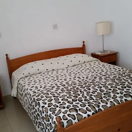 Pari Apartament Klorakas
