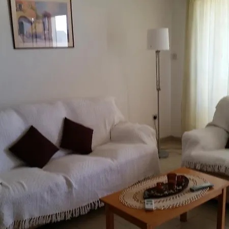 Pari Holiday Klorakas