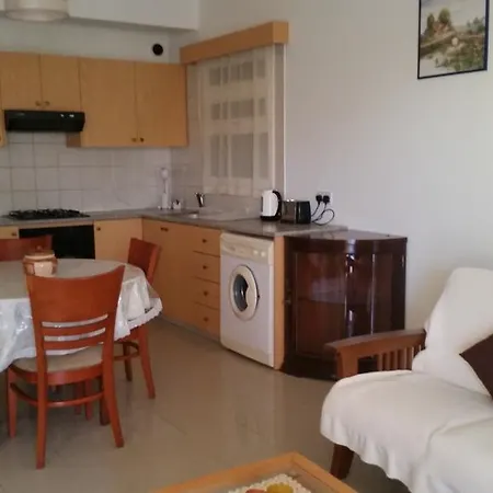 Pari Holiday Lägenhet Klorakas