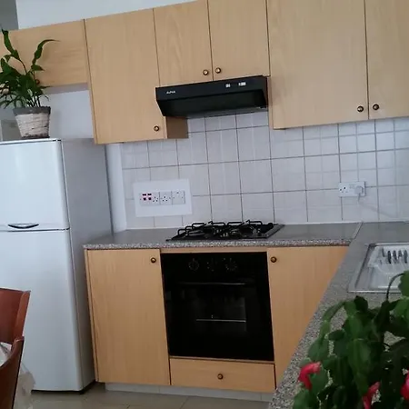 Pari Holiday Klorakas