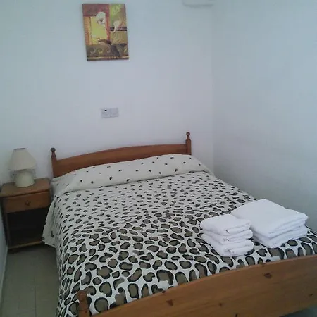 Pari Holiday Klorakas
